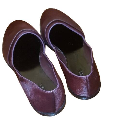 VINCE burgundy Pony Hair Loafers size 6 - Picture 3 of 5